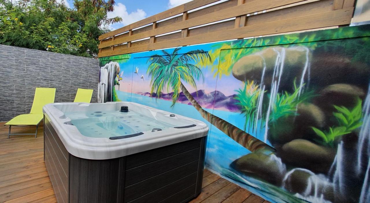 "Chez Claudia "Charmant Logement Avec Jacuzzi Privatif En Toute Intimite Sur Belle Terrasse Exterieure En Bois Et Piscine Courcelles ภายนอก รูปภาพ