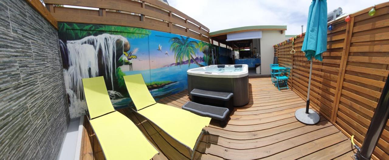 "Chez Claudia "Charmant Logement Avec Jacuzzi Privatif En Toute Intimite Sur Belle Terrasse Exterieure En Bois Et Piscine Courcelles ภายนอก รูปภาพ
