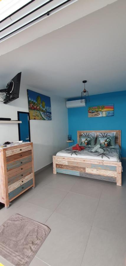 "Chez Claudia "Charmant Logement Avec Jacuzzi Privatif En Toute Intimite Sur Belle Terrasse Exterieure En Bois Et Piscine Courcelles ภายนอก รูปภาพ